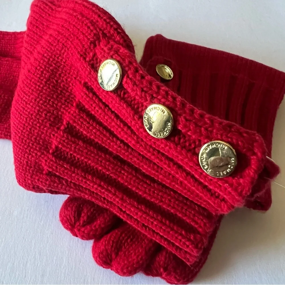 MICHAEL MICHAEL KORS WOMENS KNIT GLOVES WITH GOLD BUTTON DETAIL RED OS NWT
